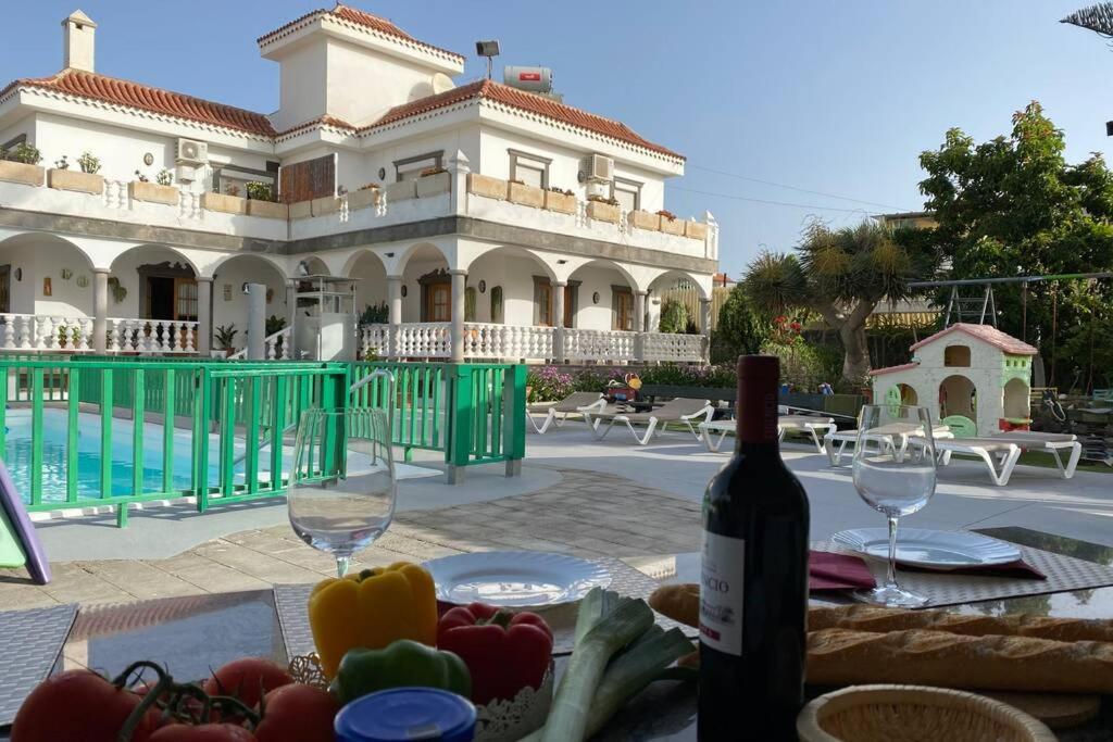 סאלוברה 2 Apartments With Private Pool At Villa Diaz Aleman מראה חיצוני תמונה