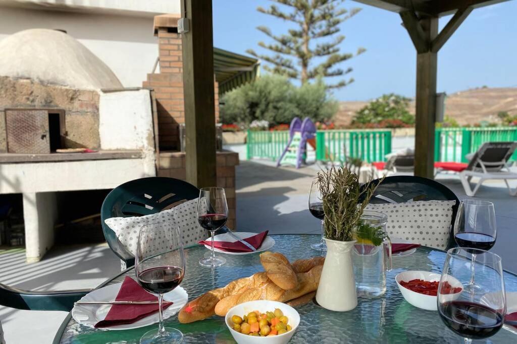 סאלוברה 2 Apartments With Private Pool At Villa Diaz Aleman מראה חיצוני תמונה