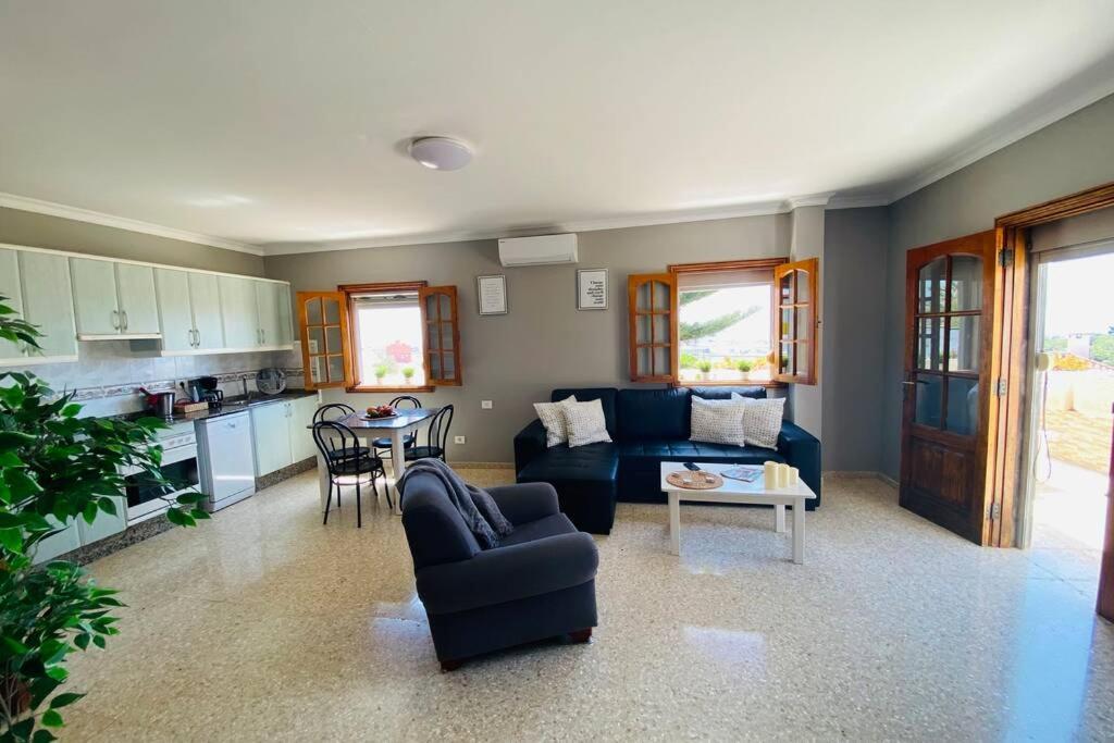 סאלוברה 2 Apartments With Private Pool At Villa Diaz Aleman מראה חיצוני תמונה